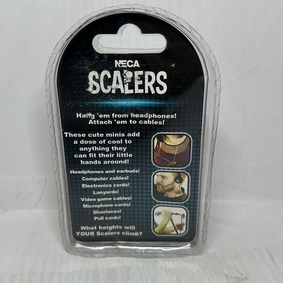 NECA Scalers 2'' Marvel Avengers The Hulk MCU Mini Action Figure - Sealed - Picture 2 of 3